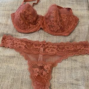 Victoria’s Secret Bra & Thong set